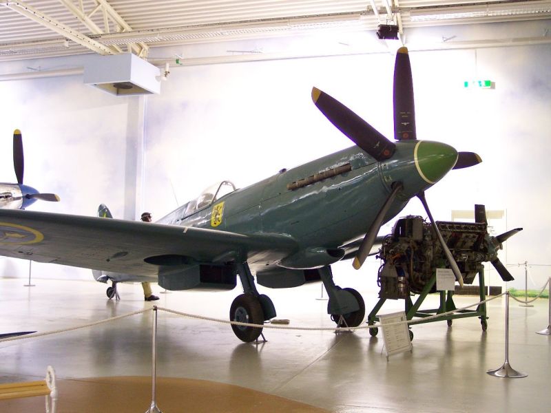 Supermarine Spitfire PR.XIX con número de Serie F11-51 conservado en el Flygvapen Museum en Lindköping, Suecia