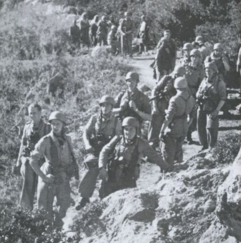 Unidad de Fallschirmjägers en las montañas tunecinas. Primavera de 1943