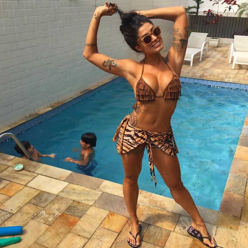 TOP 10 fotos da Aline Riscado! Vemmmm verão! Ninja Nerd TOP 10 fotos da Aline Riscado! Vemmmm verão!