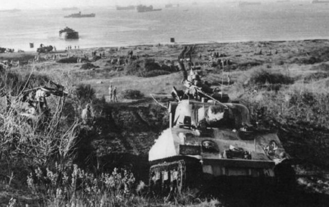 Un M4 Sherman del 751st Tank Batallion en X-Ray beach