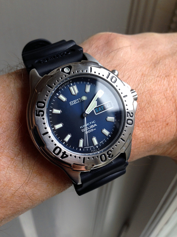 Seiko kinetic hotsell scuba 200m